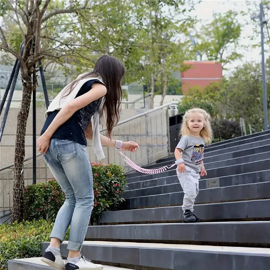 Children’s Anti-Lost Safety Rope – Adjustable Baby Walking Wristband with Metal Chain